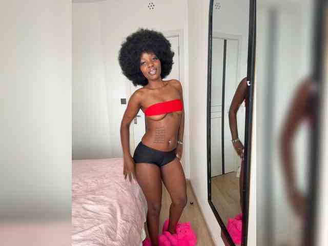 Luxvee webcam