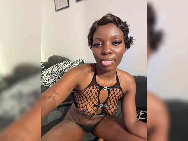 Luxvee webcam