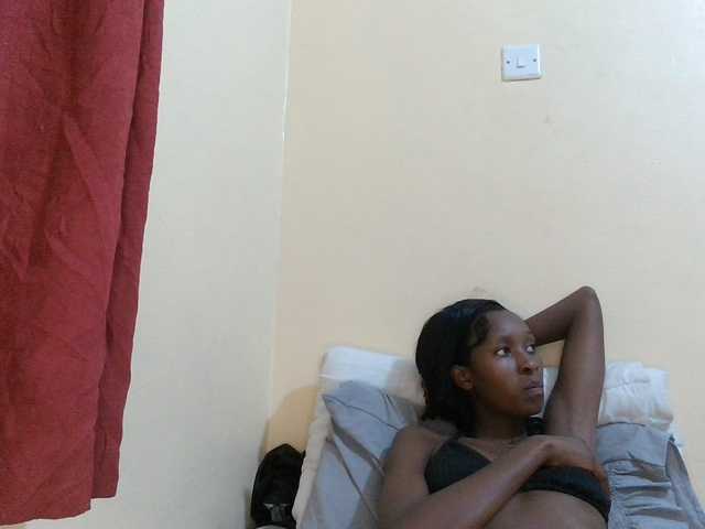 Velvetvixen-1 live cam on BongaCams