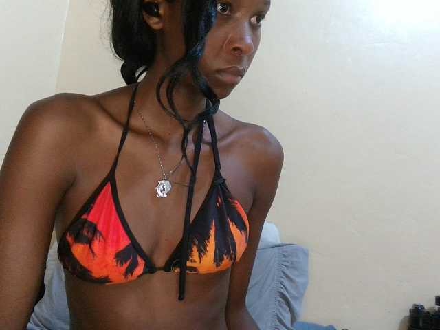 Velvetvixen-1, en vivo ahora en BongaCams