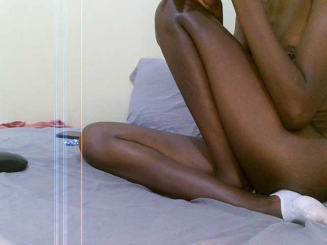 Velvetvixen-1 live cam on BongaCams