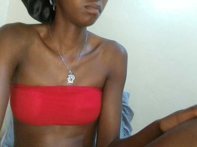 Velvetvixen-1 live cam on BongaCams