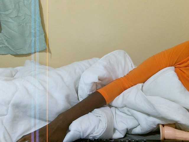 Velvetvixen-1 live cam on BongaCams