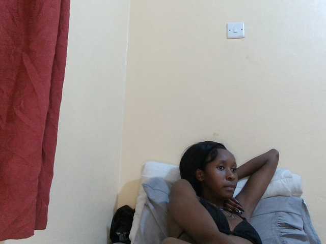 Velvetvixen-1 live cam on BongaCams