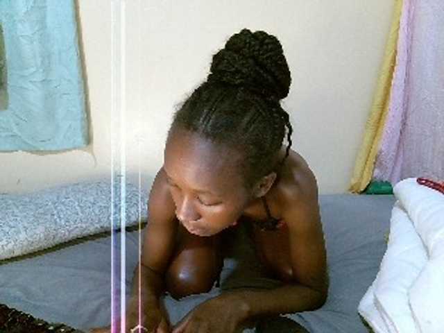 Velvetvixen-1 live cam on BongaCams