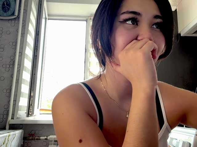 CrystaTakenaka live cam