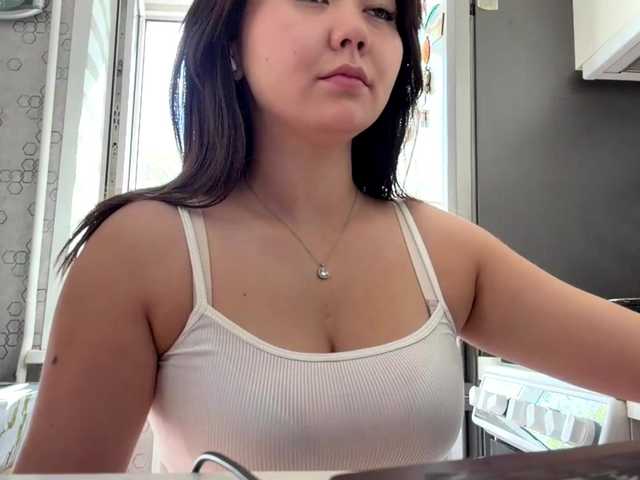 CrystaTakenaka live cam on BongaCams