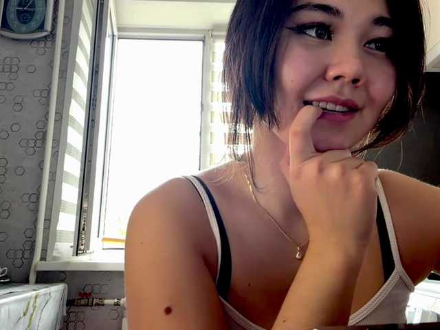 CrystaTakenaka live cam on BongaCams