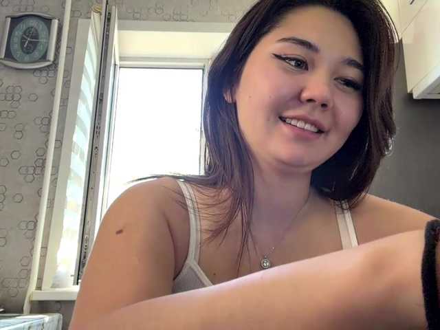 CrystaTakenaka live cam on BongaCams