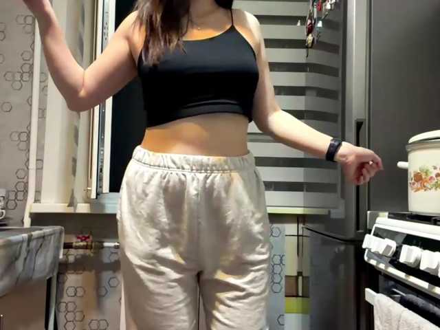 CrystaTakenaka live cam preview