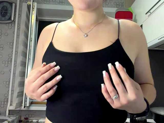 CrystaTakenaka live cam on BongaCams