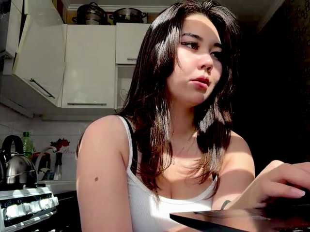 CrystaTakenaka live cam on BongaCams