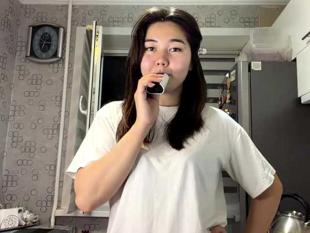 CrystaTakenaka live cam on BongaCams