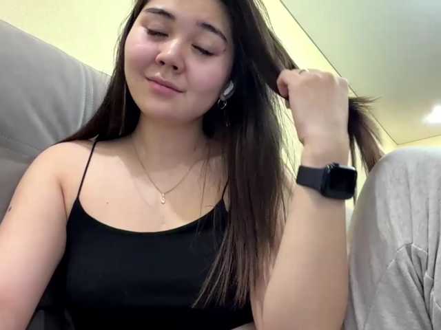 CrystaTakenaka live cam preview