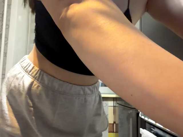 CrystaTakenaka live cam on BongaCams