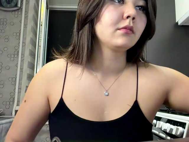 CrystaTakenaka live cam on BongaCams
