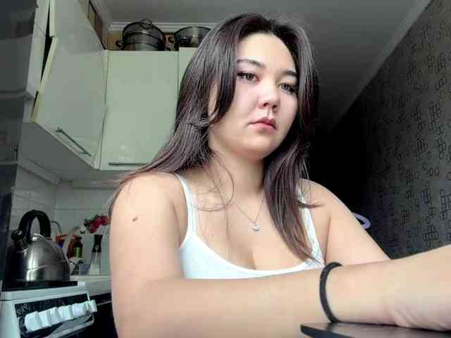 CrystaTakenaka webcam