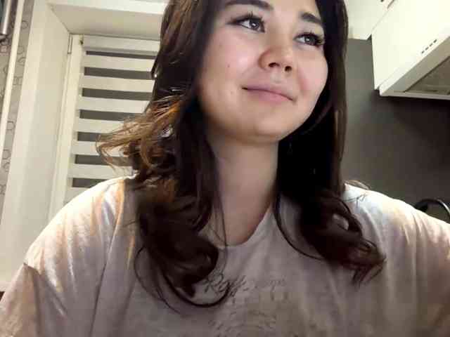 CrystaTakenaka webcam