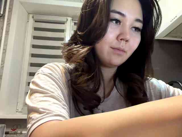 CrystaTakenaka webcam