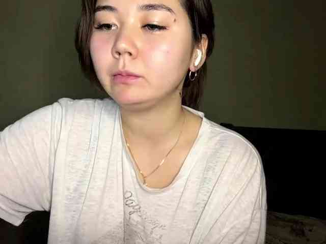 CrystaTakenaka webcam