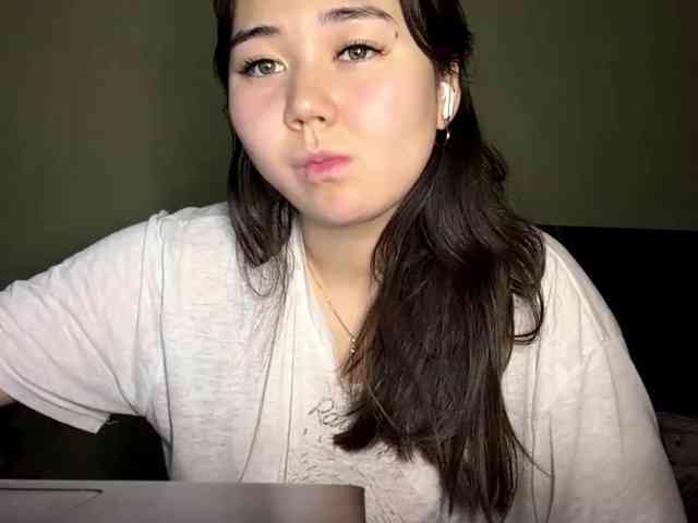 CrystaTakenaka webcam