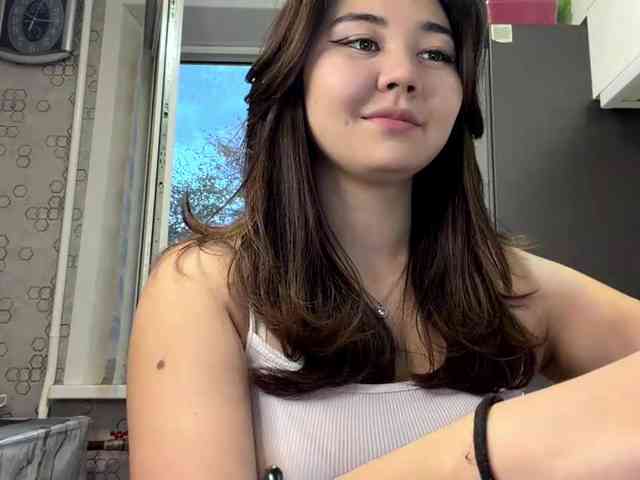 CrystaTakenaka webcam