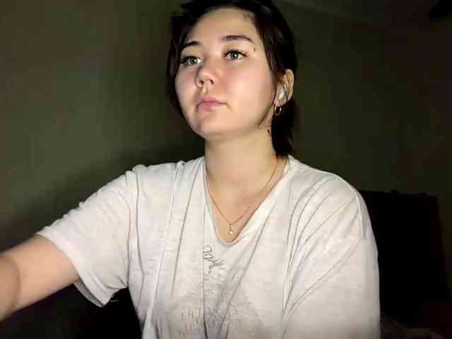 CrystaTakenaka webcam