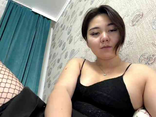 CrystaTakenaka webcam
