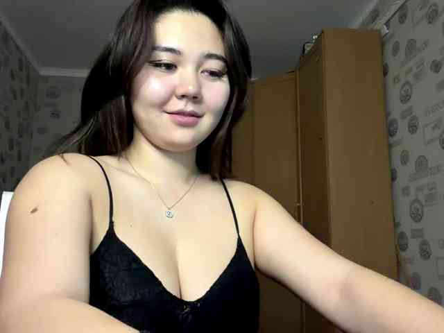 CrystaTakenaka webcam