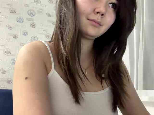 CrystaTakenaka webcam