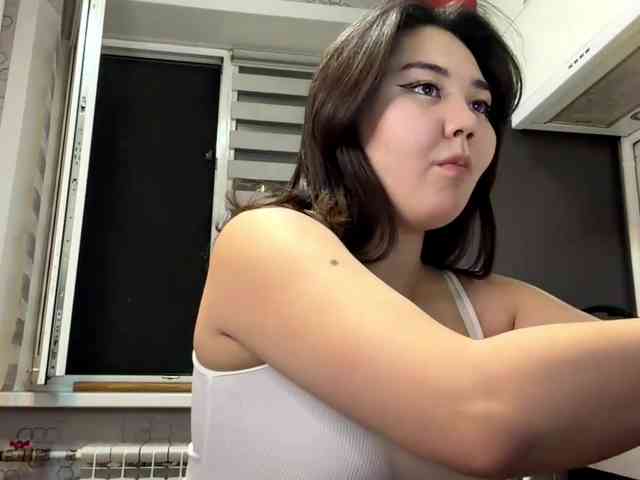 CrystaTakenaka webcam
