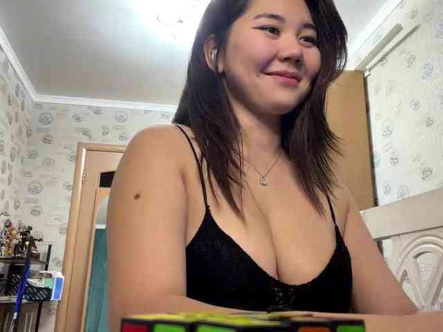 CrystaTakenaka webcam