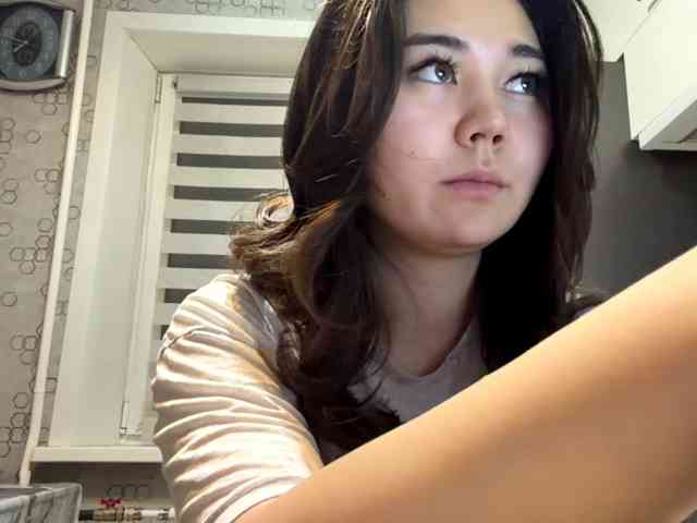 CrystaTakenaka webcam