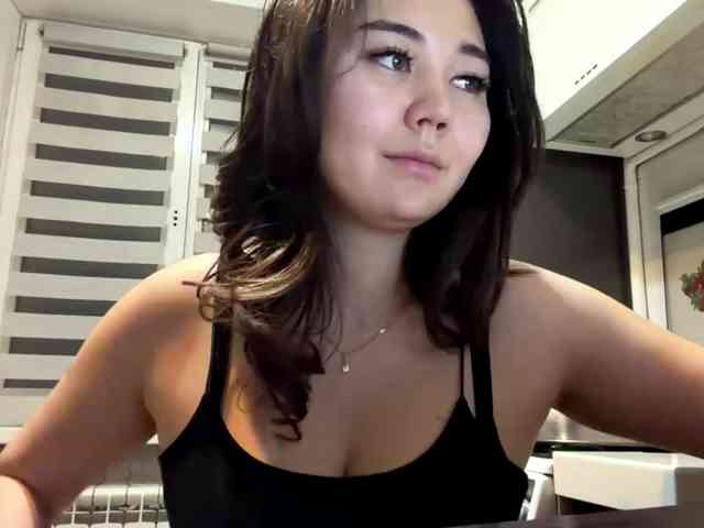 CrystaTakenaka webcam