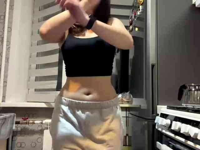 CrystaTakenaka webcam