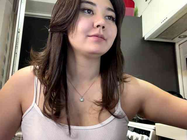 CrystaTakenaka webcam