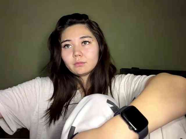 CrystaTakenaka webcam