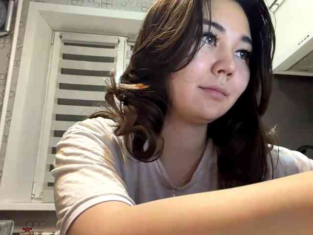 CrystaTakenaka webcam