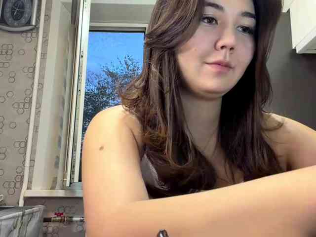CrystaTakenaka webcam