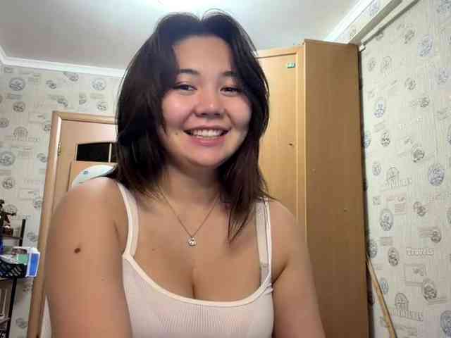 CrystaTakenaka webcam
