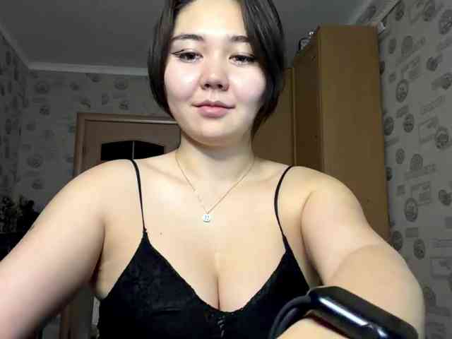CrystaTakenaka webcam