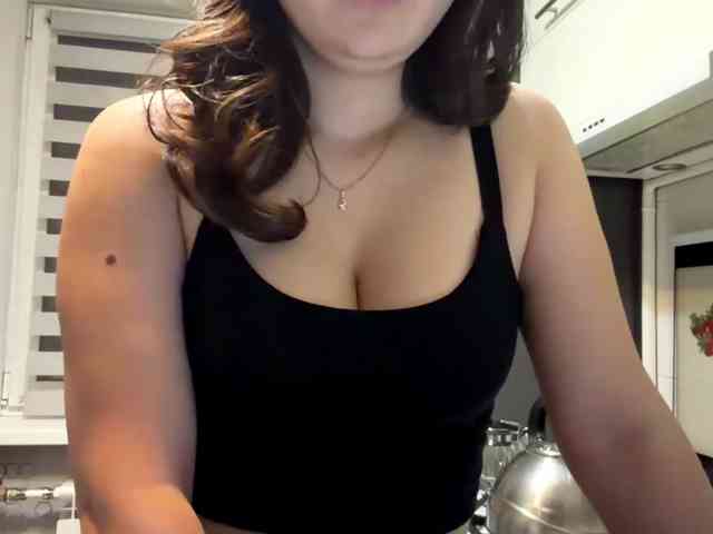 CrystaTakenaka webcam