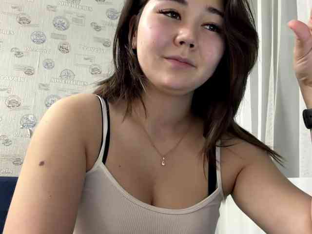 CrystaTakenaka webcam