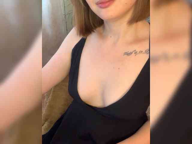 Yourami's live stream