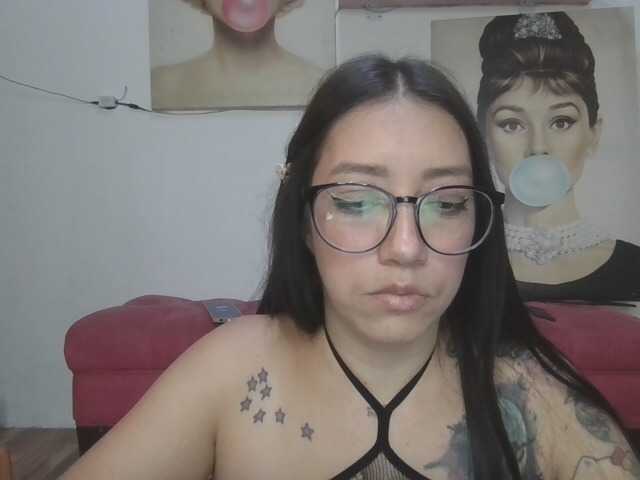 SaritaV live cam on BongaCams
