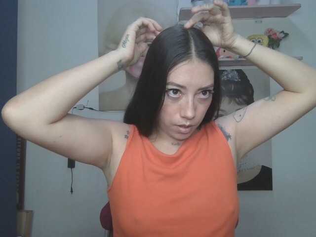 SaritaV live cam on BongaCams
