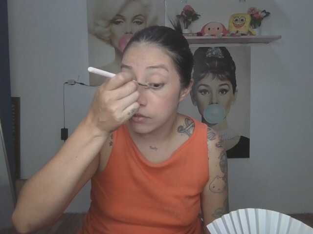 SaritaV live cam on BongaCams