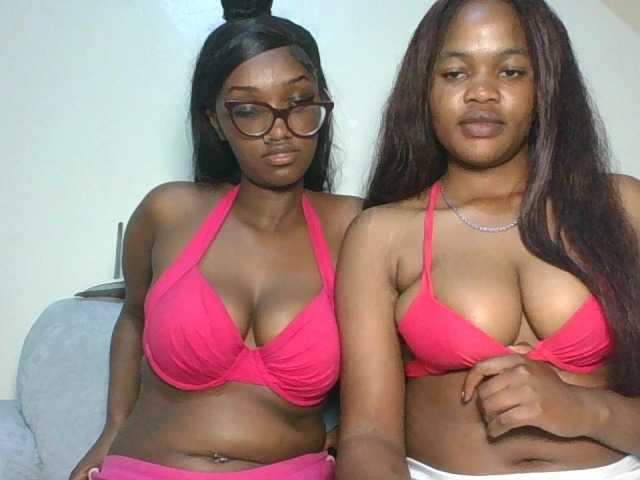 melaniablue live cam on BongaCams