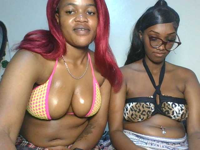 melaniablue live cam on BongaCams