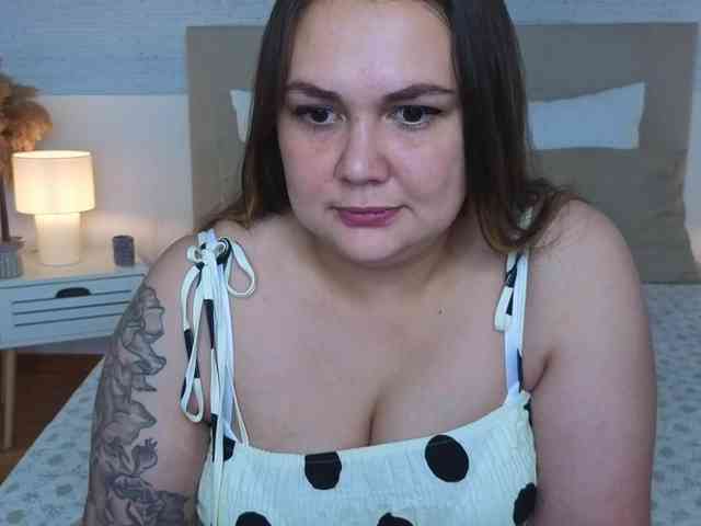M1ssBella webcam